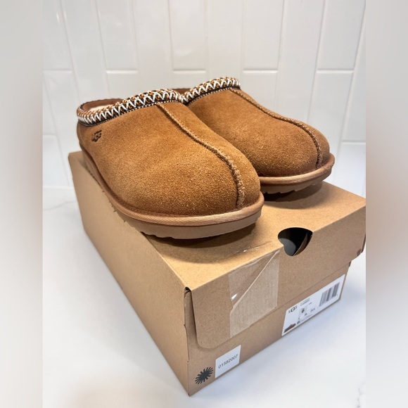 UGG Other - UGG K Tasman II youth kids Size 6 Slippers Shoes 1019066K